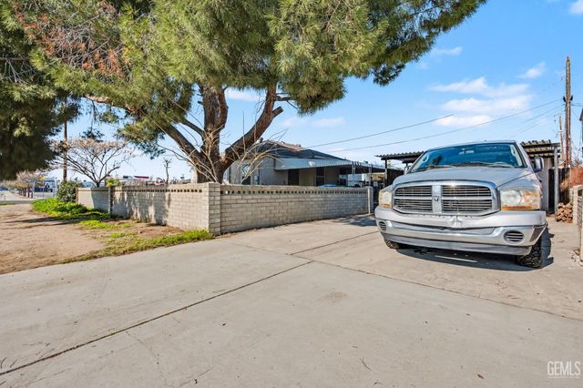 216 Bedford Way, Bakersfield, CA 93308