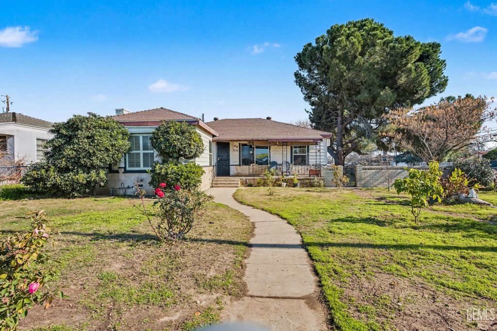 216 Bedford Way, Bakersfield, CA 93308