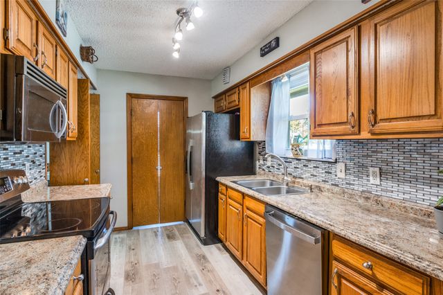 2512 Harbinger Lane, Dallas, TX 75287