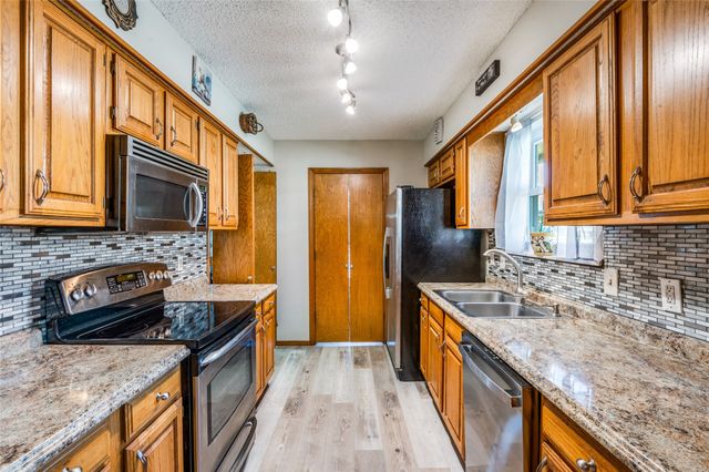 2512 Harbinger Lane, Dallas, TX 75287