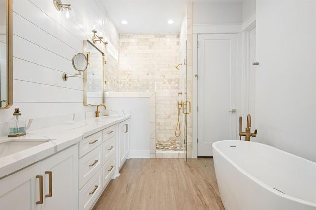 3709 Biscayne Beach Road, Port Bolivar, TX 77650