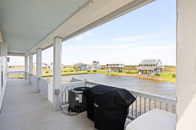 3709 Biscayne Beach Road, Port Bolivar, TX 77650