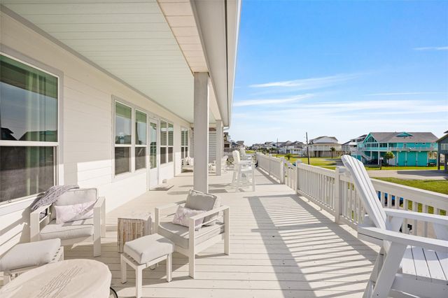 3709 Biscayne Beach Road, Port Bolivar, TX 77650