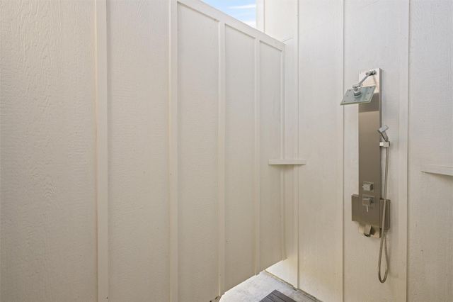 3709 Biscayne Beach Road, Port Bolivar, TX 77650