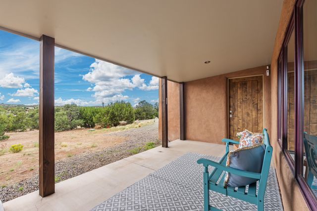 76 Calle Josephina, Santa Fe, NM 87506