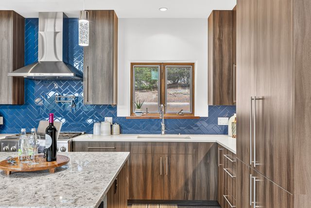 76 Calle Josephina, Santa Fe, NM 87506