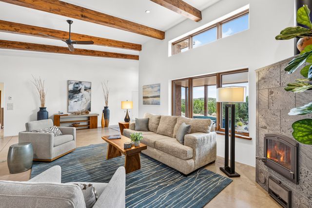 76 Calle Josephina, Santa Fe, NM 87506