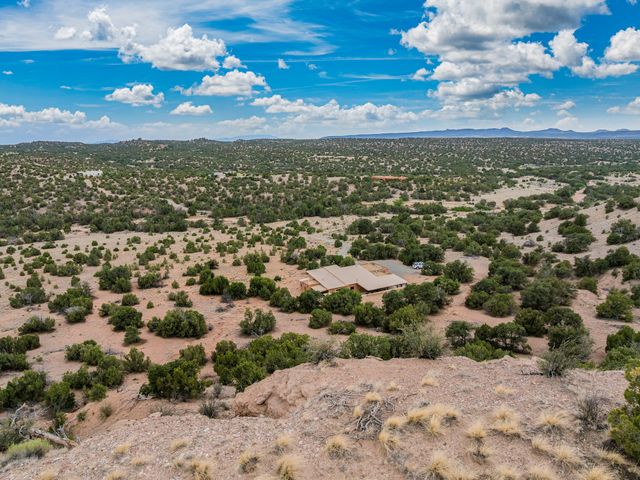 76 Calle Josephina, Santa Fe, NM 87506