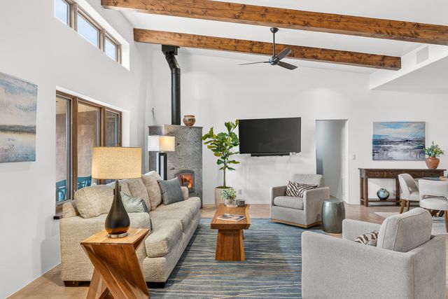 76 Calle Josephina, Santa Fe, NM 87506