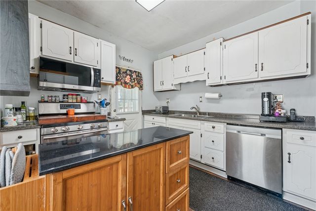 1514 Poplar St, South Greensburg Boro, PA 15601