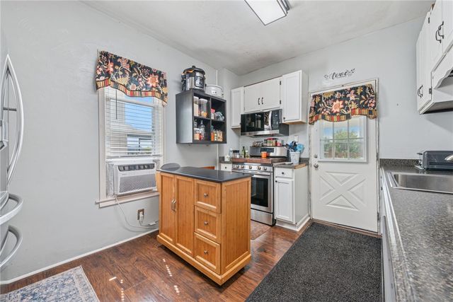 1514 Poplar St, South Greensburg Boro, PA 15601