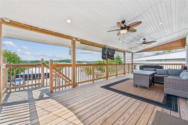 1514 Poplar St, South Greensburg Boro, PA 15601