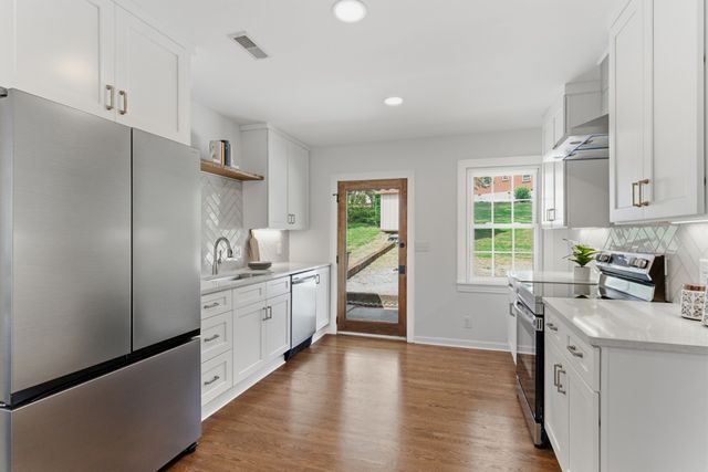 3340 Mimosa Dr, Nashville, TN 37211