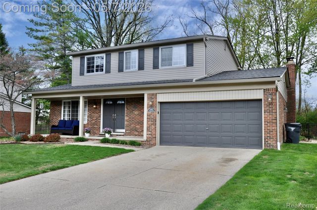 5443 English Drive, Troy, MI 48085