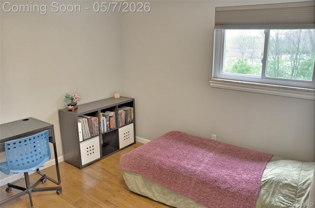 5443 English Drive, Troy, MI 48085