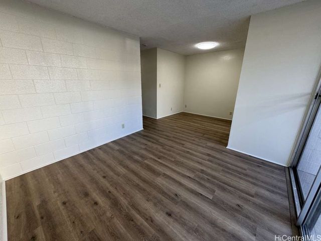 1555 Pohaku Street B107, Honolulu, HI 96817