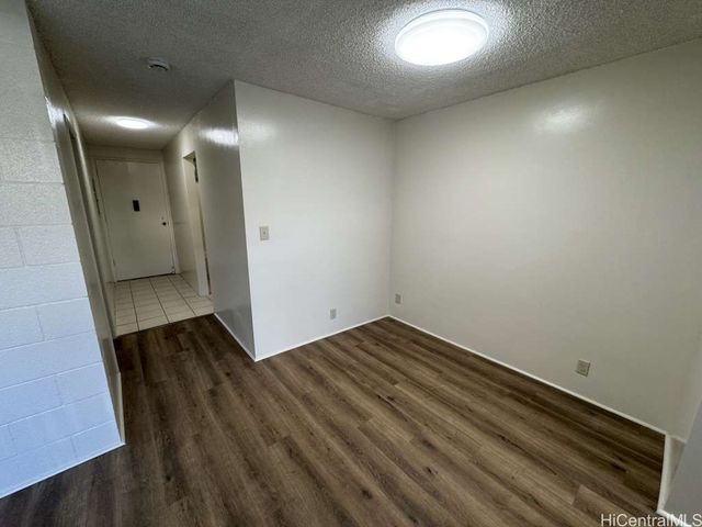 1555 Pohaku Street B107, Honolulu, HI 96817