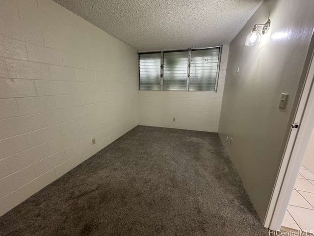 1555 Pohaku Street B107, Honolulu, HI 96817