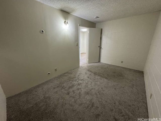 1555 Pohaku Street B107, Honolulu, HI 96817