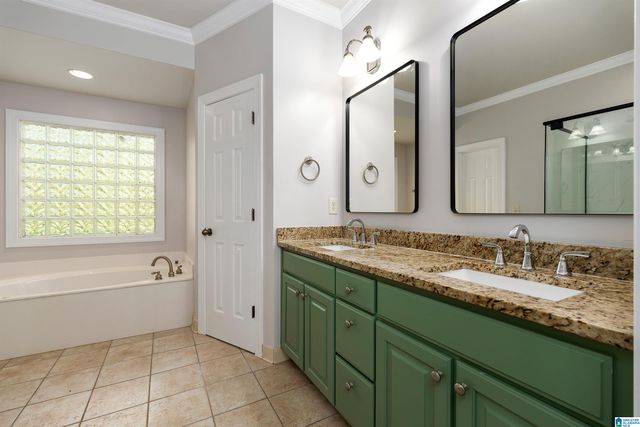 7520 SURREY LANE, Trussville, AL 35173
