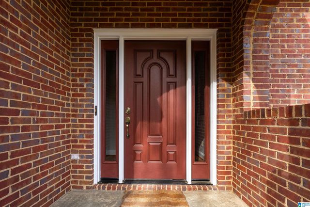 7520 SURREY LANE, Trussville, AL 35173