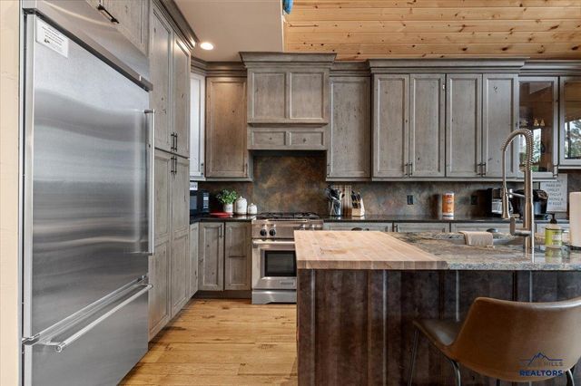 21159 GILDED MOUNTAIN LP, Lead, SD 57754