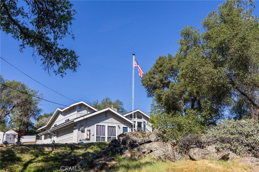 Image 2 of property listing at 31388 Yosemite Springs PKWY, Coarsegold, CA 93614