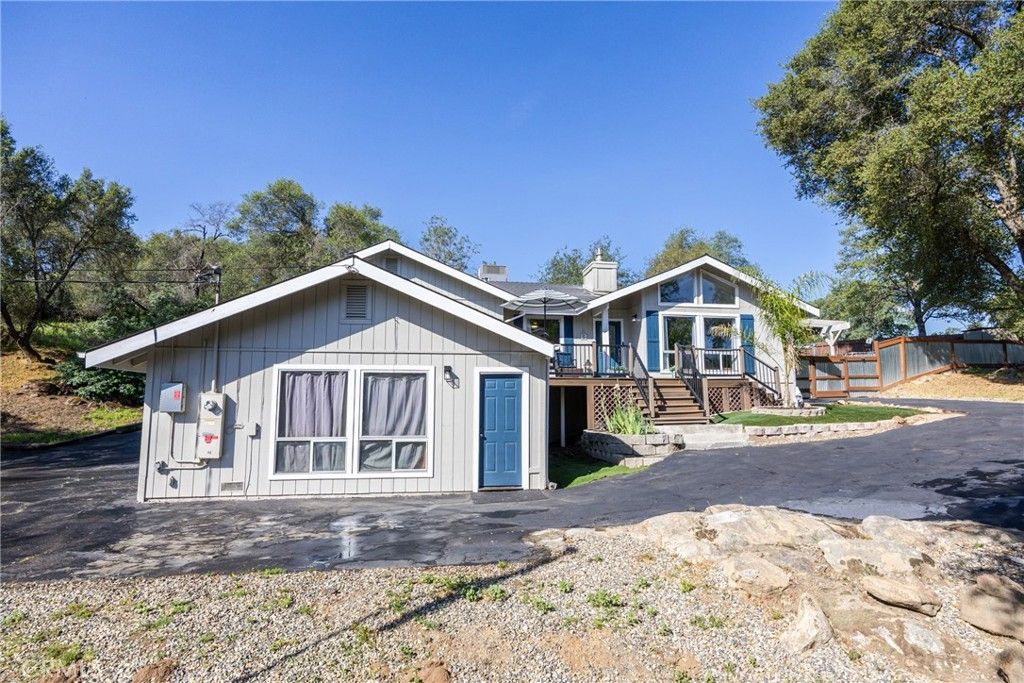 Image 3 of property listing at 31388 Yosemite Springs PKWY, Coarsegold, CA 93614
