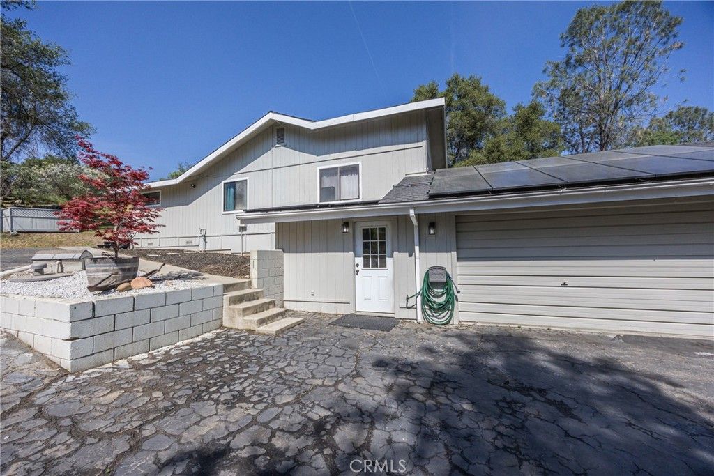 Image 7 of property listing at 31388 Yosemite Springs PKWY, Coarsegold, CA 93614
