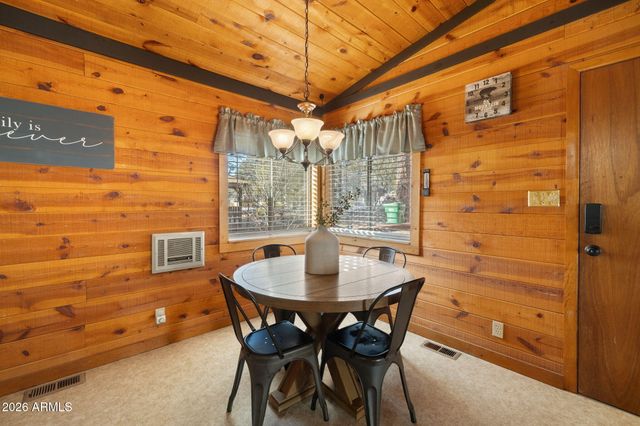 735 E CEDAR WOOD Drive, Munds Park, AZ 86017