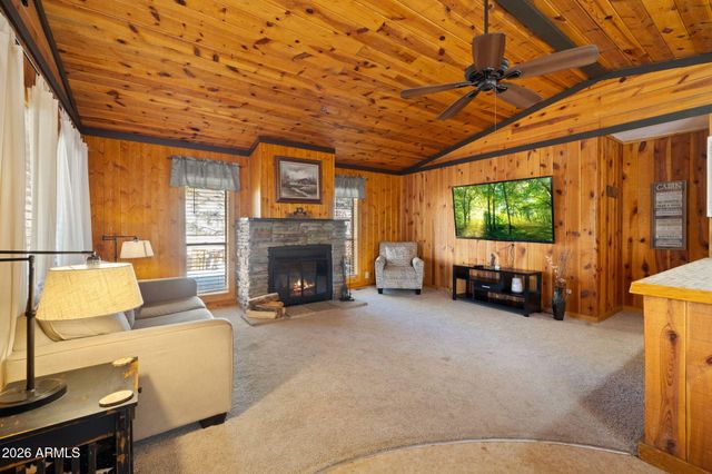 735 E CEDAR WOOD Drive, Munds Park, AZ 86017