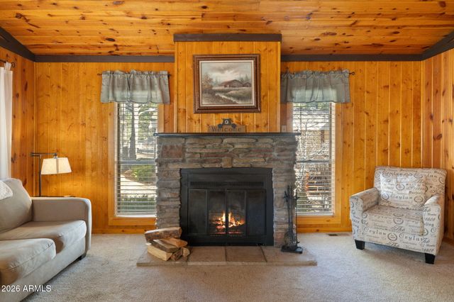 735 E CEDAR WOOD Drive, Munds Park, AZ 86017