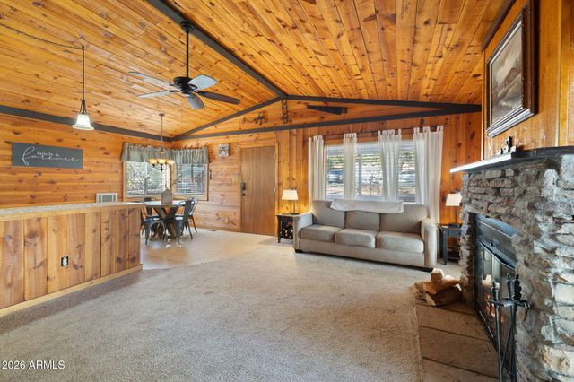 735 E CEDAR WOOD Drive, Munds Park, AZ 86017