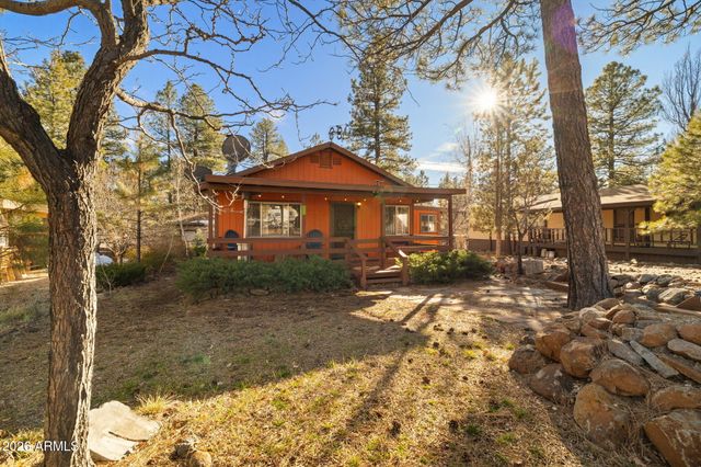 735 E CEDAR WOOD Drive, Munds Park, AZ 86017