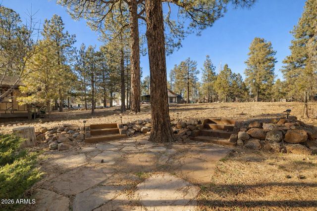 735 E CEDAR WOOD Drive, Munds Park, AZ 86017