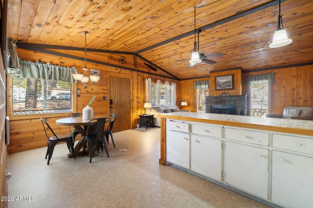 735 E CEDAR WOOD Drive, Munds Park, AZ 86017