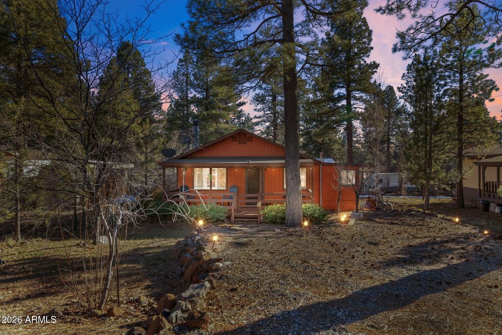 735 E CEDAR WOOD Drive, Munds Park, AZ 86017