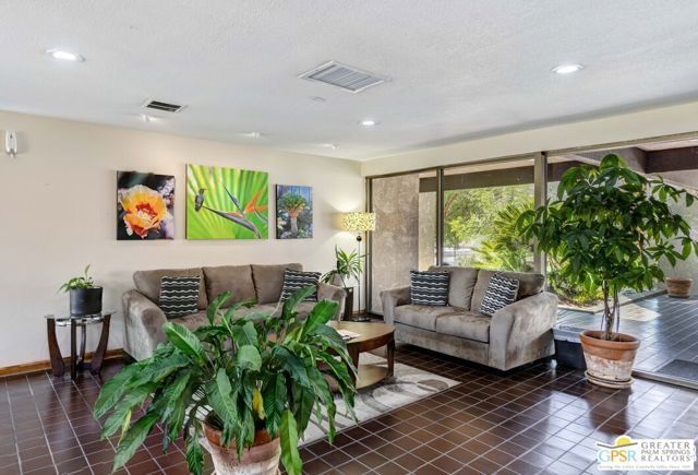 345 San Domingo Drive, Palm Springs, CA 92264