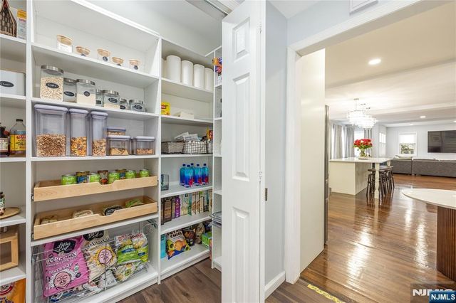 164 Selvage Avenue, Teaneck, NJ 07666