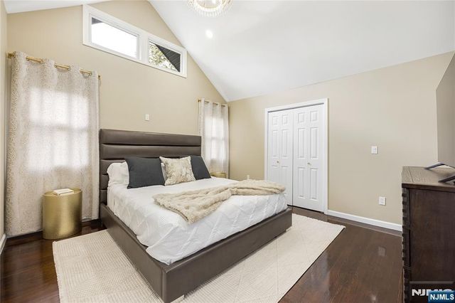 164 Selvage Avenue, Teaneck, NJ 07666