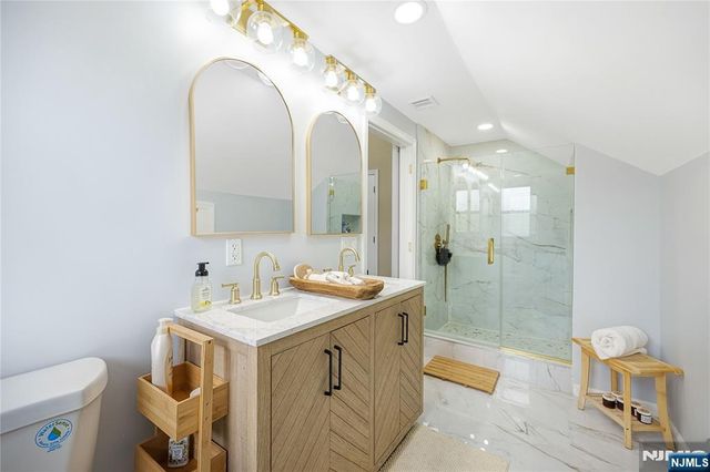 164 Selvage Avenue, Teaneck, NJ 07666