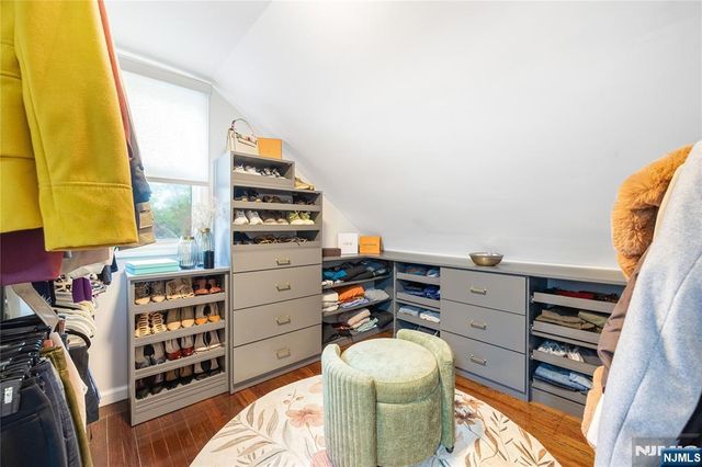 164 Selvage Avenue, Teaneck, NJ 07666