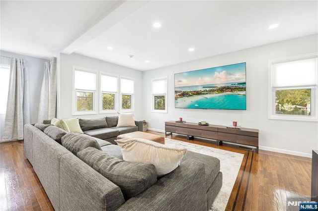 164 Selvage Avenue, Teaneck, NJ 07666