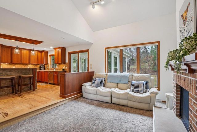 7313 Ashwabay Lane, Madison, WI 53719