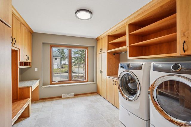 7313 Ashwabay Lane, Madison, WI 53719