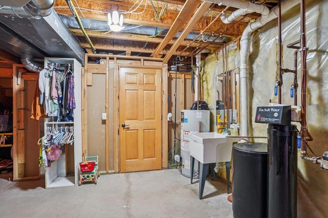 7313 Ashwabay Lane, Madison, WI 53719