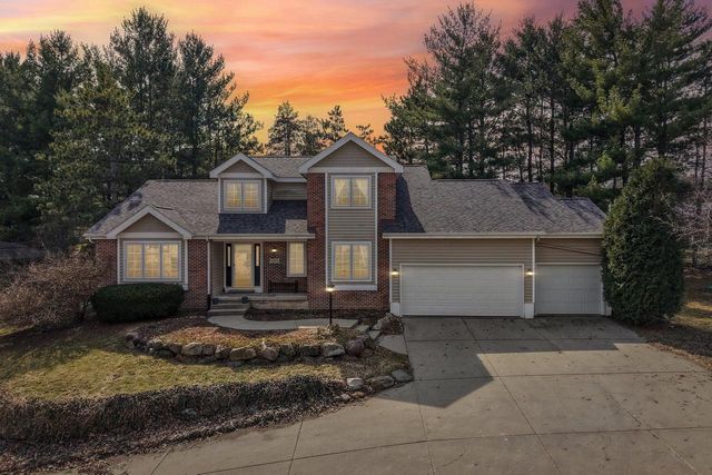 7313 Ashwabay Lane, Madison, WI 53719