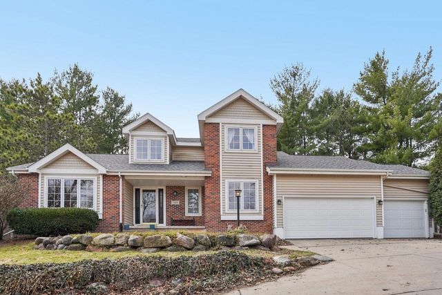 7313 Ashwabay Lane, Madison, WI 53719