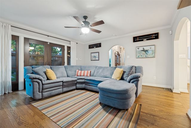 6418 Westlake Avenue, Dallas, TX 75214