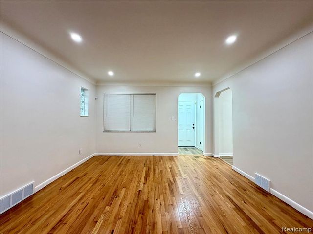 13540 E State Fair Street, Detroit, MI 48205